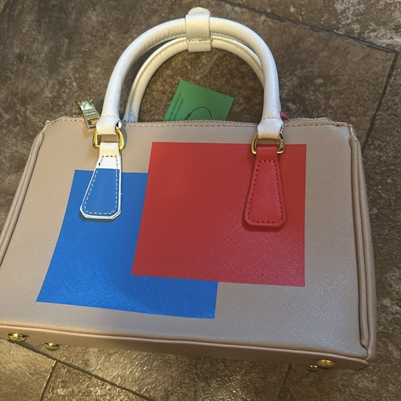 Prada bag - Picture 3 of 8
